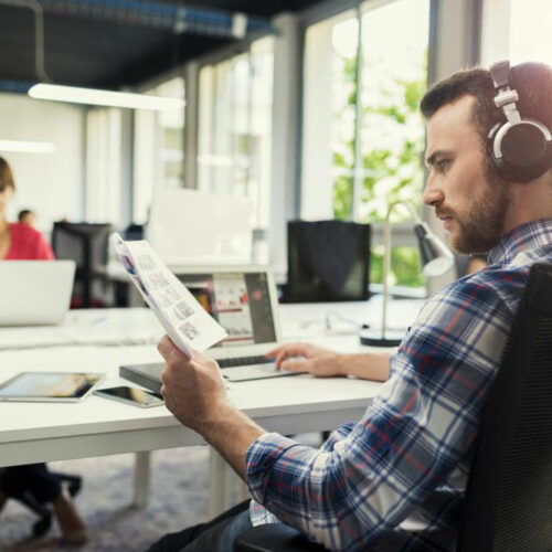 These are the most important pros and cons of online MBA